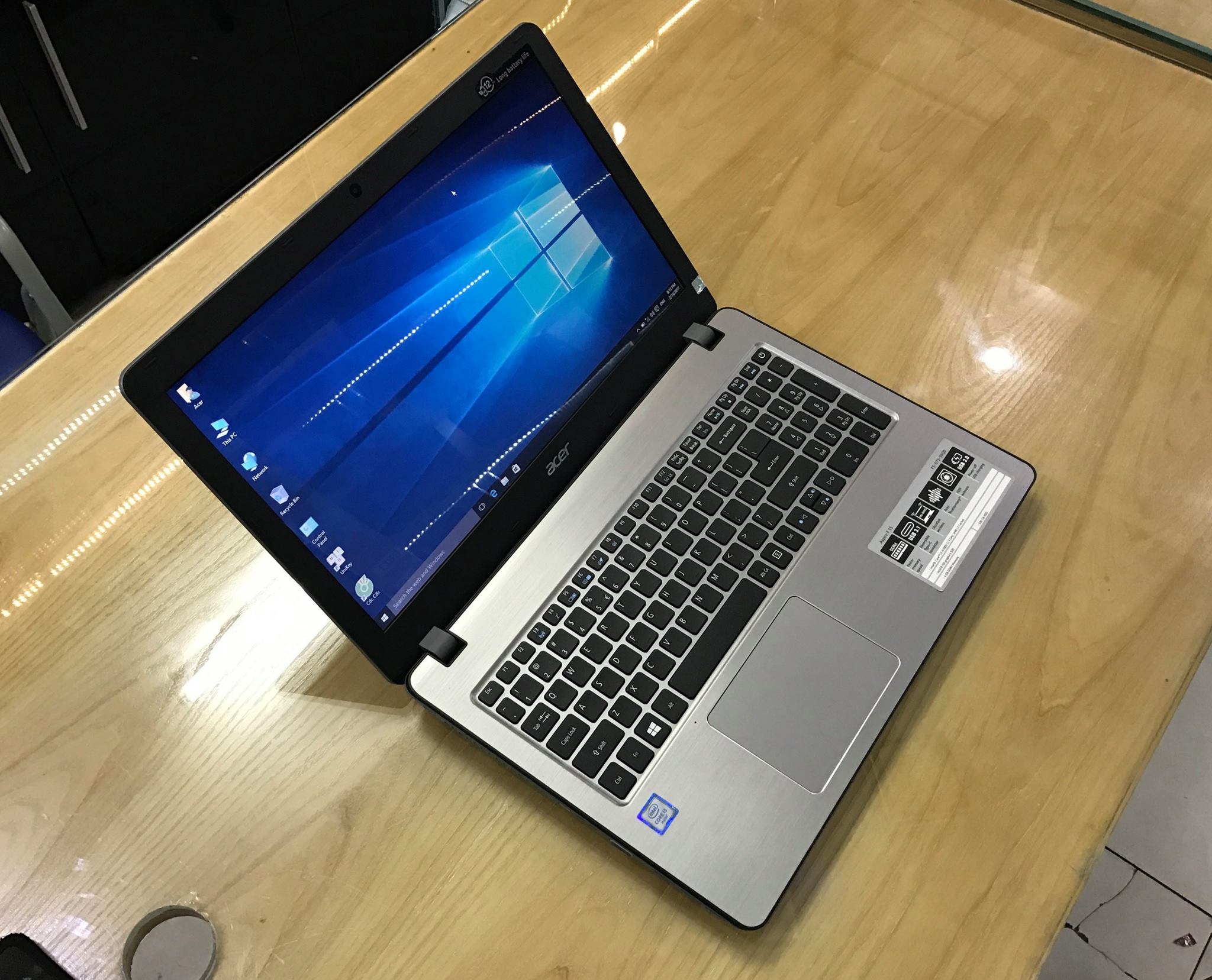 Laptop Acer F5-573-39Q0.jpg